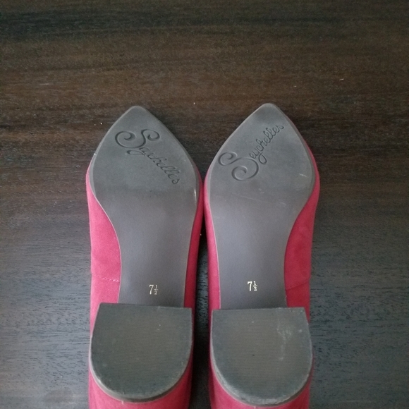 Seychelles Scalloped Red Leather Block Heel - Picture 5 of 11